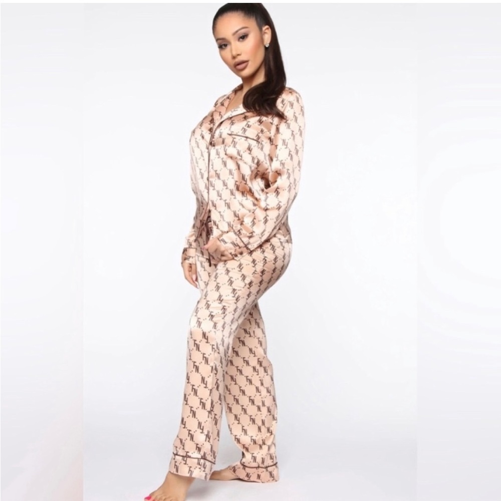 FASHION NOVA In Your FN Dreams Satin PJ Pant 2 Piece Set Plus Size 3X fits 22/24 - Picture 2 of 5